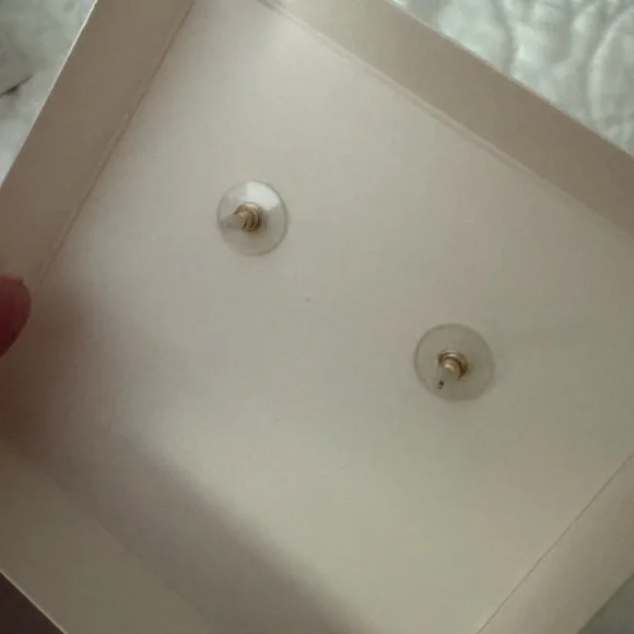 Glass bead ghost earrings!! FUN & FESTIVE👻👻zoom in for all the design deets!👀 - Picture 6 of 8